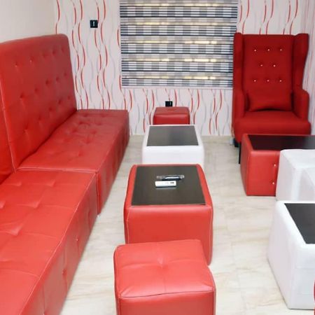 City Nest Hotel Ogombo Zewnętrze zdjęcie