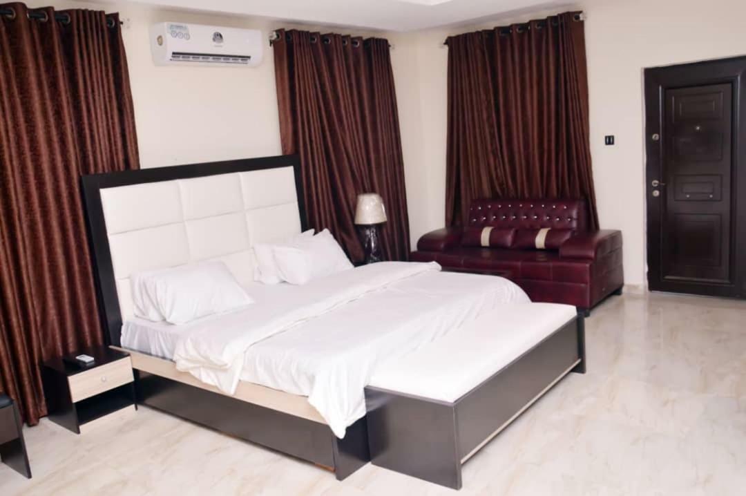 City Nest Hotel Ogombo Zewnętrze zdjęcie